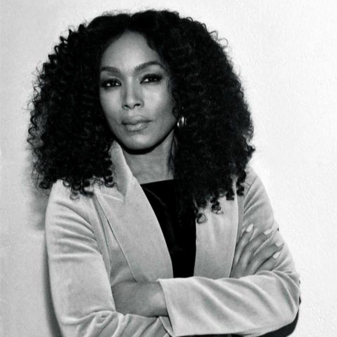 Seraphim- npc (Angela Bassett)